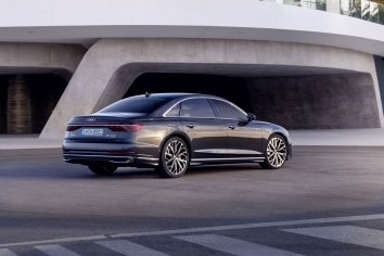 Audi A8 Long (D5 facelift 2021) - Photo 4