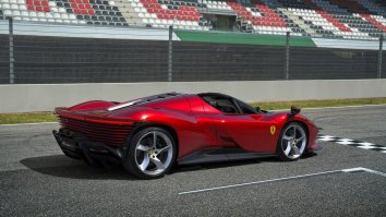Ferrari Daytona SP3  - Photo 2