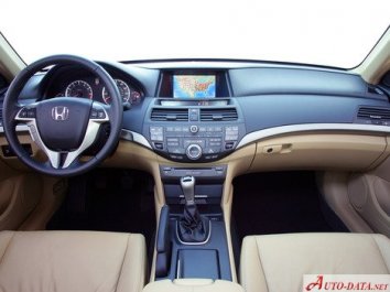 Honda Accord VIII Coupe  - Photo 4