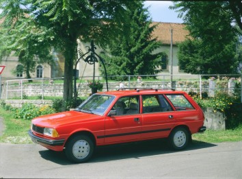 Peugeot 305 II Break (581E)