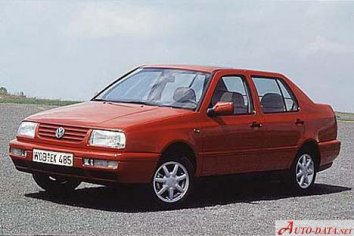 Volkswagen Vento   (1HX0) - Photo 3
