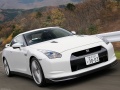 Nissan GT-R   - Технические характеристики, Расход топлива, Габариты